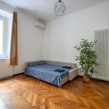 In Porta Venezia Duomo Apartment Milan